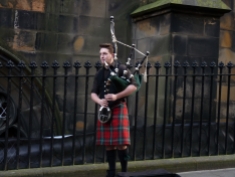 Piper on the road to the Castle